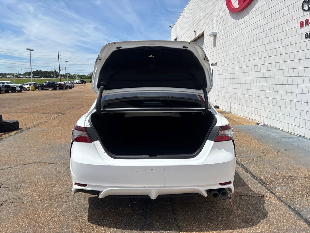 Used 2024 Toyota Camry SE image 29