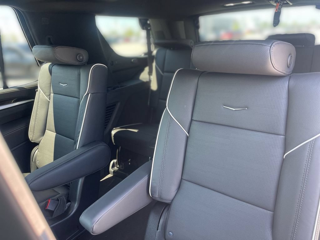 New 2026 Cadillac Escalade Luxury w/ Touring Package AWD/4WD image 35