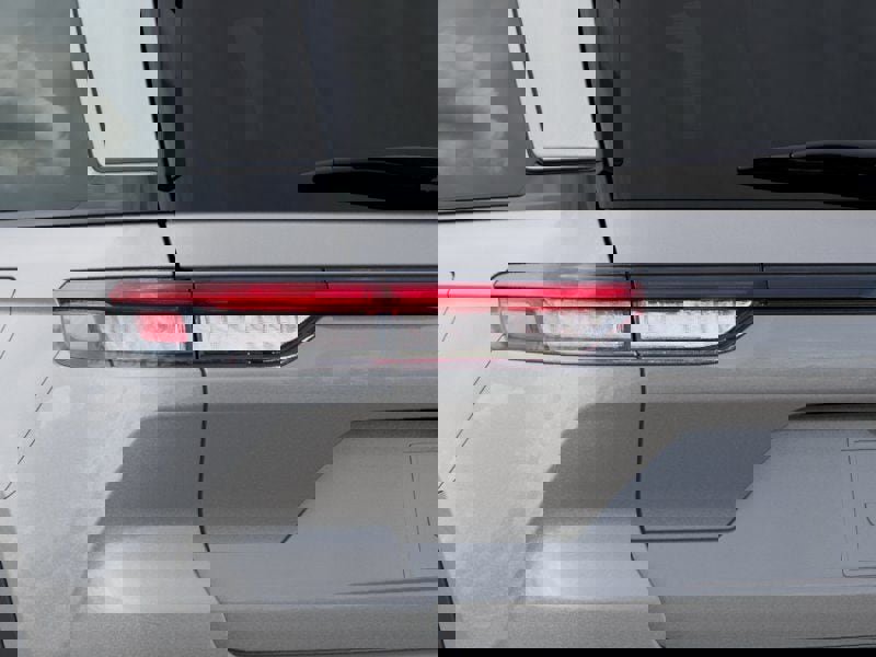 New 2026 Jeep Grand Cherokee Limited w/ Limited Altitude Package image 9