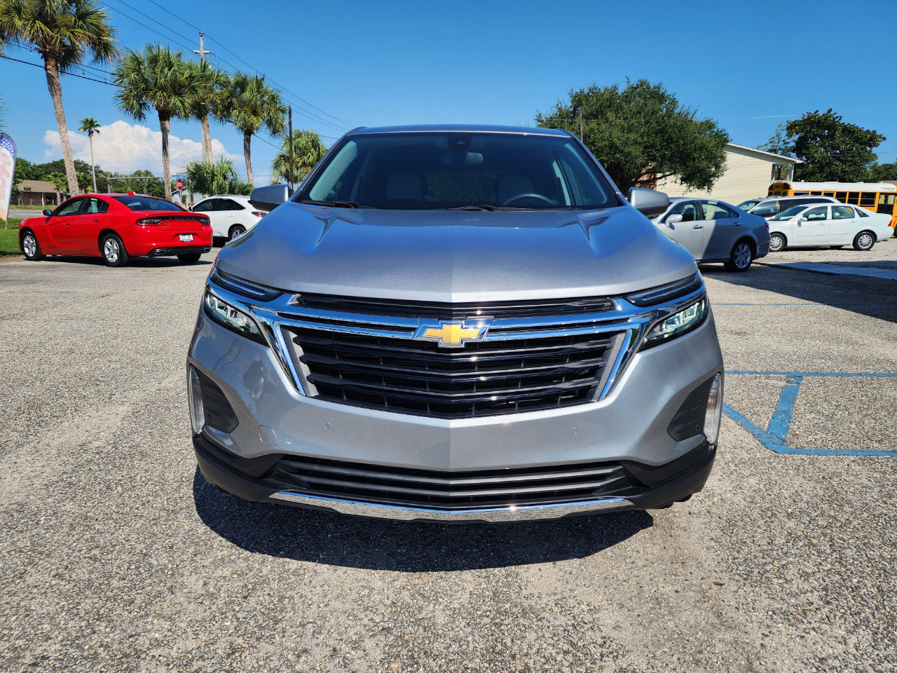 Used 2024 Chevrolet Equinox LT w/ Driver Convenience Package image 8