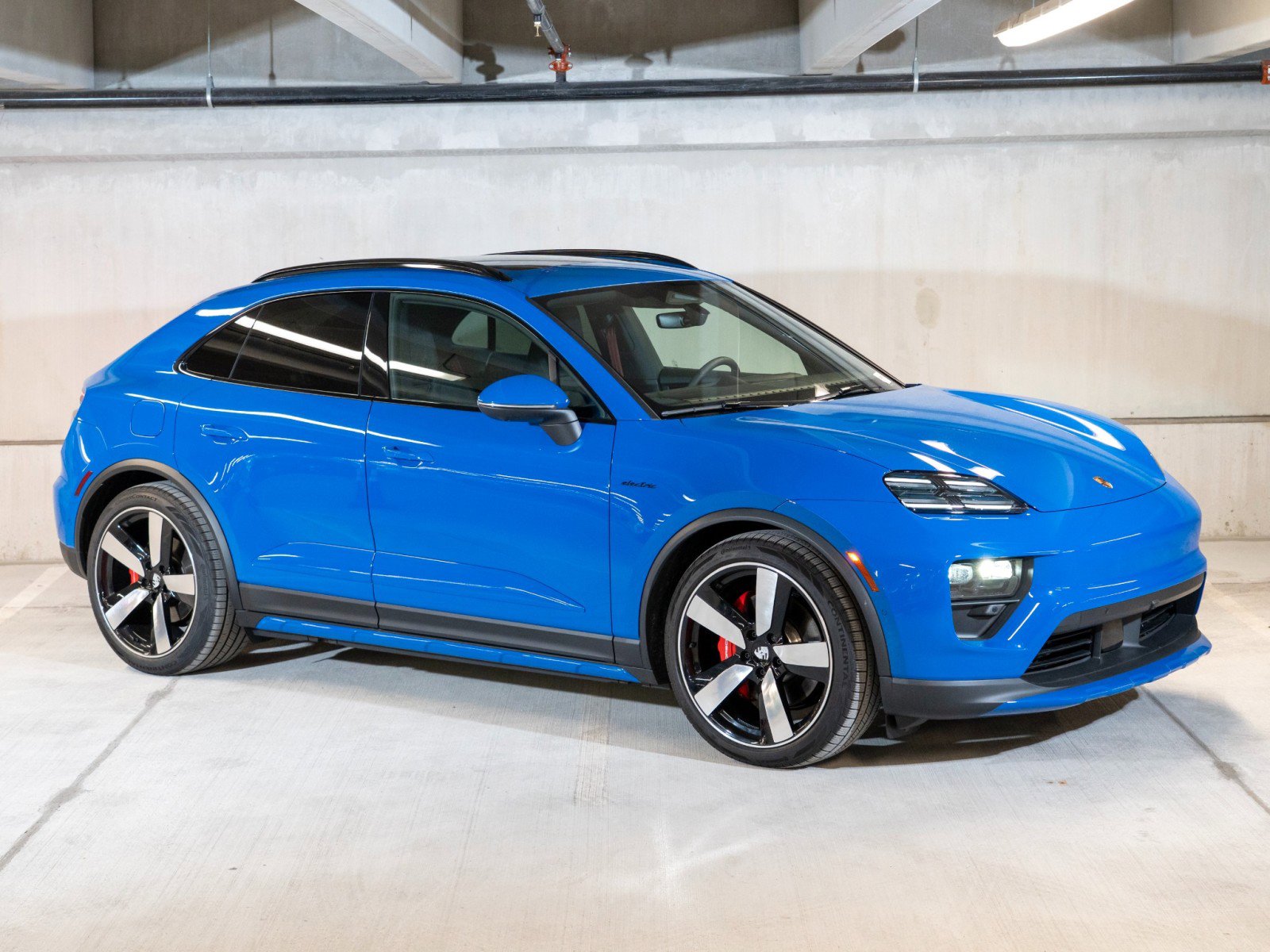 New 2026 Porsche Macan 4S Electric AWD/4WD image 9