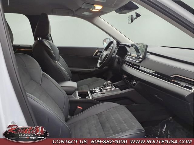 Used 2024 Mitsubishi Outlander SE FWD image 13
