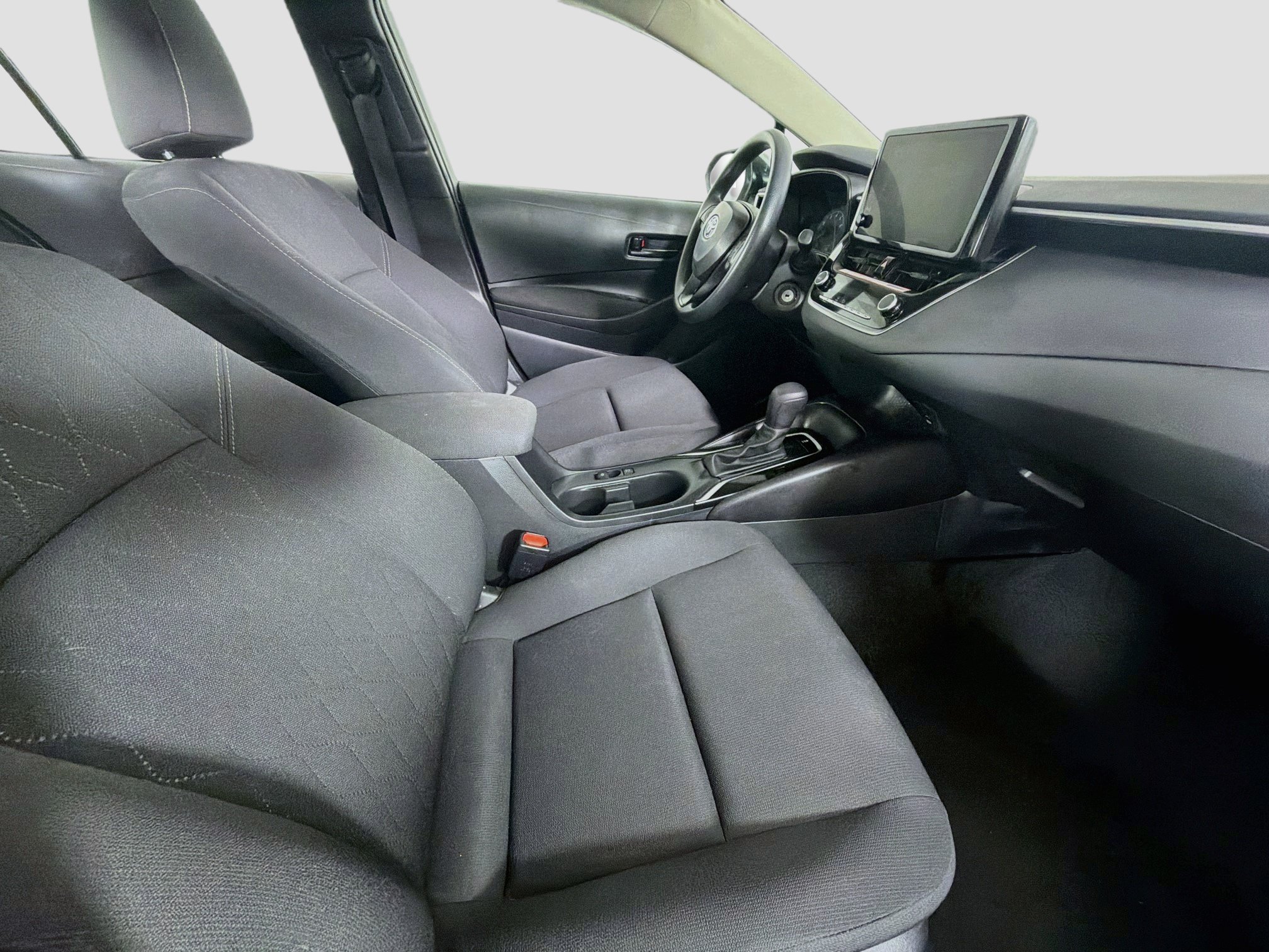 Used 2025 Toyota Corolla LE FWD image 27