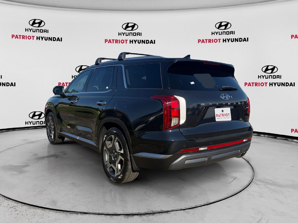 Used 2023 Hyundai Palisade SEL AWD/4WD image 5