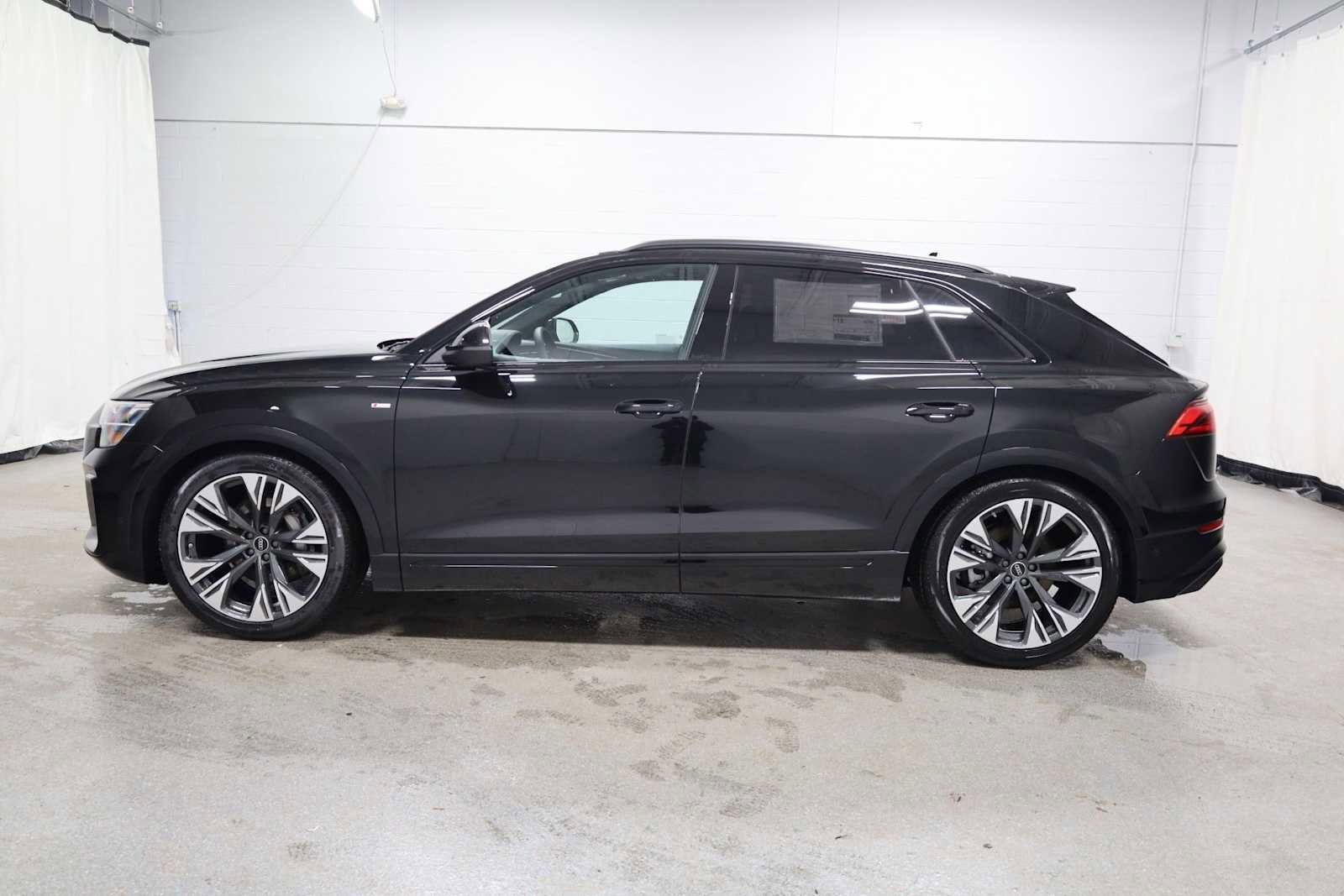 New 2026 Audi Q8 Premium Plus image 2