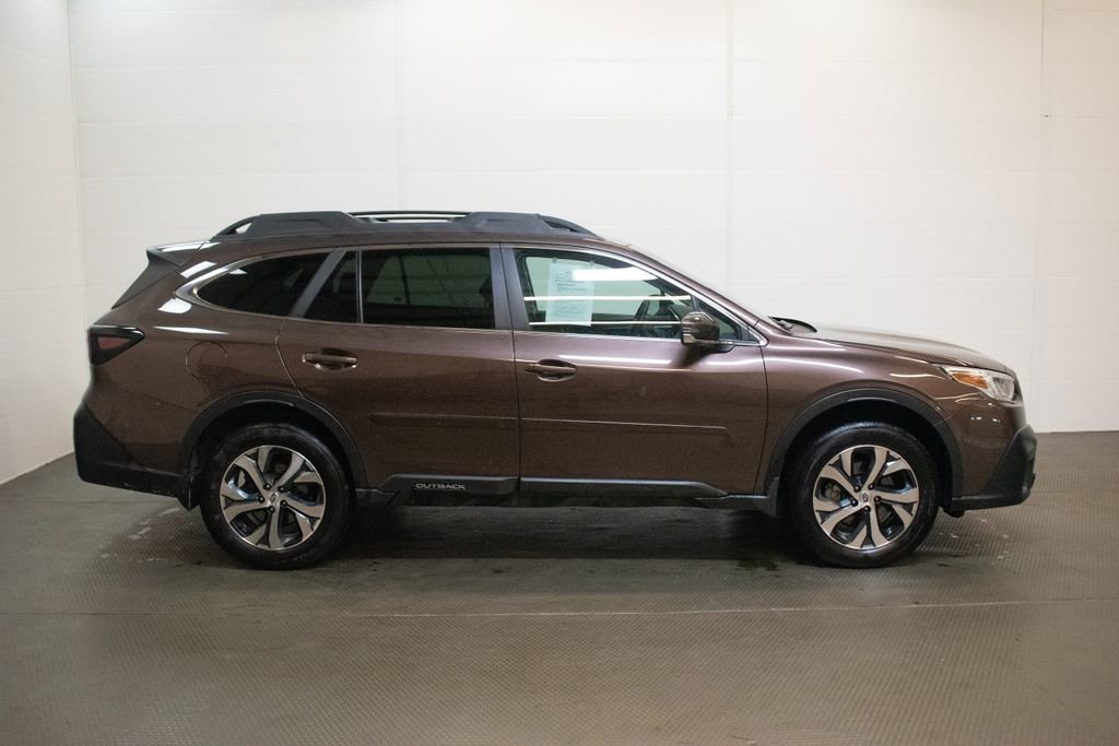 Used 2020 Subaru Outback Limited w/ Popular Package #2 image 3