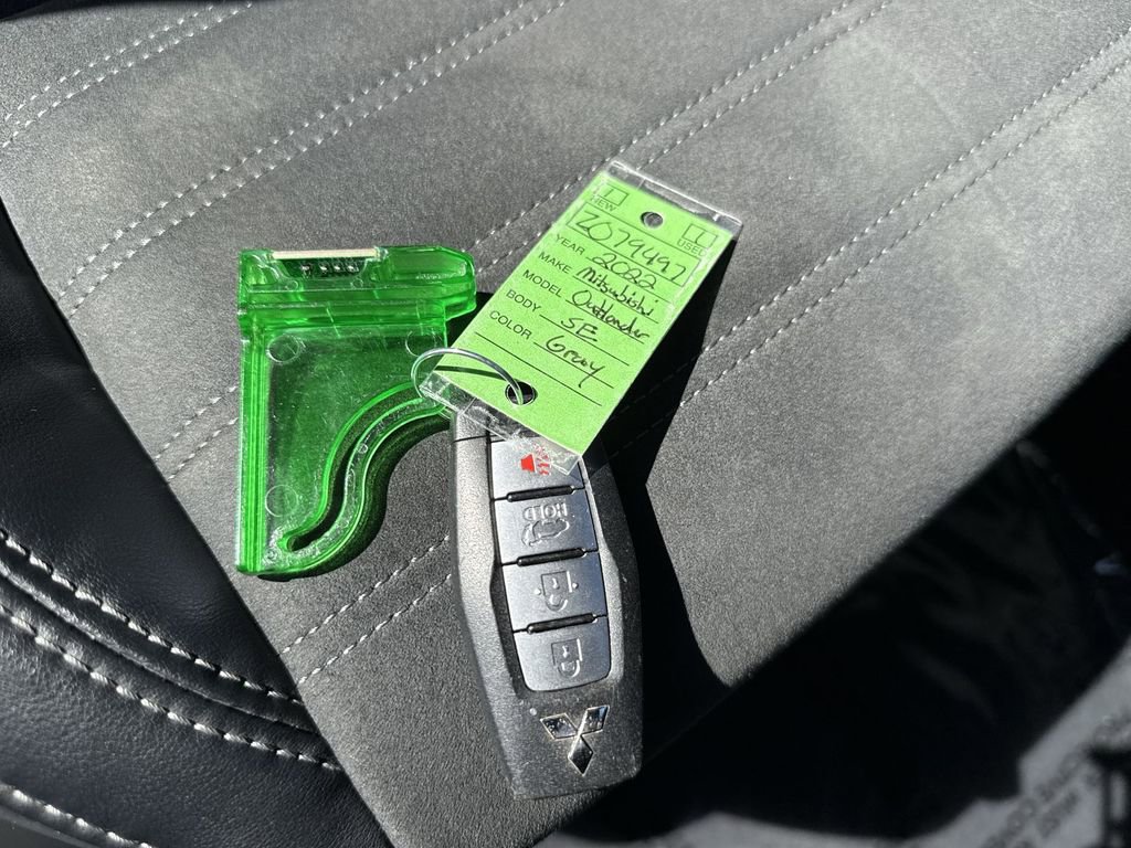 Used 2022 Mitsubishi Outlander SEL Black Edition image 26