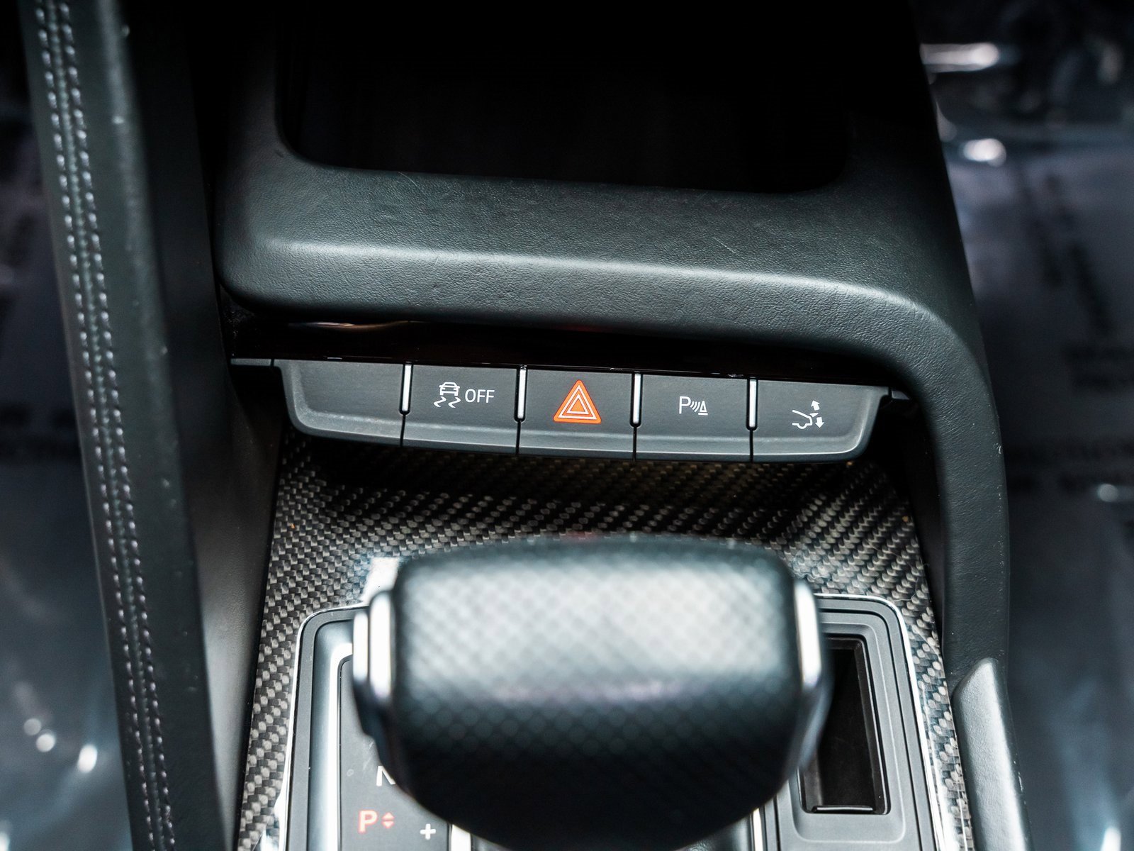 Used 2018 Audi R8 V10 w/ Premium Package image 64