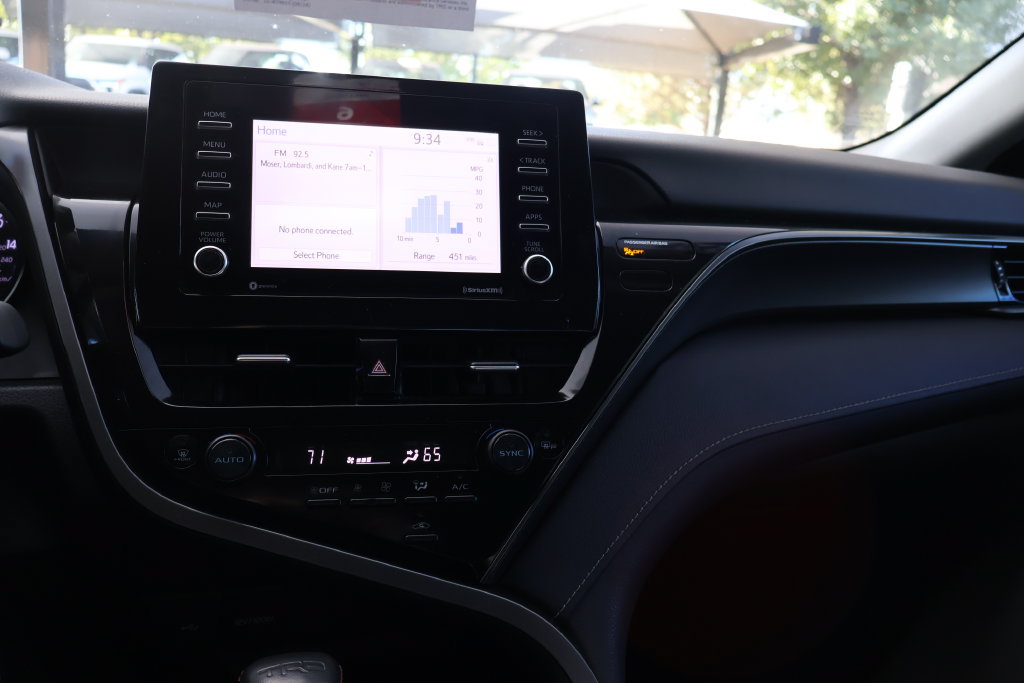 Used 2022 Toyota Camry SE FWD image 42