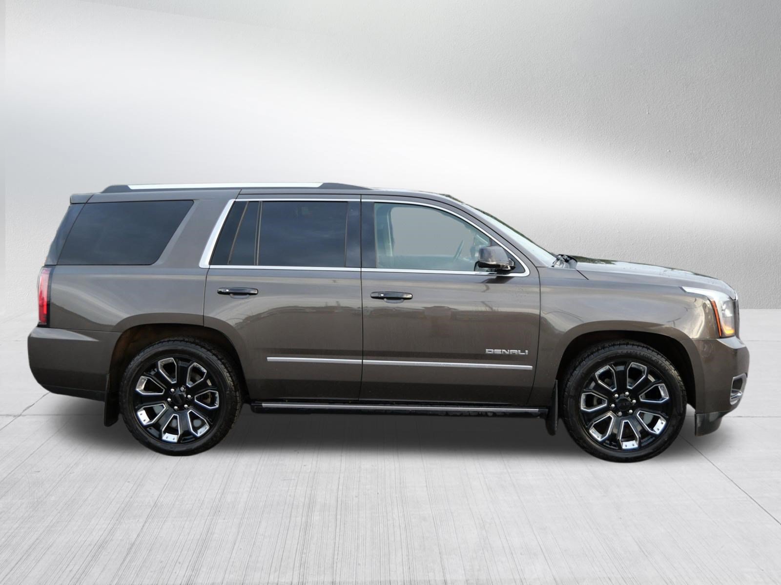 Certified 2019 GMC Yukon Denali w/ Denali Ultimate Package AWD/4WD image 8