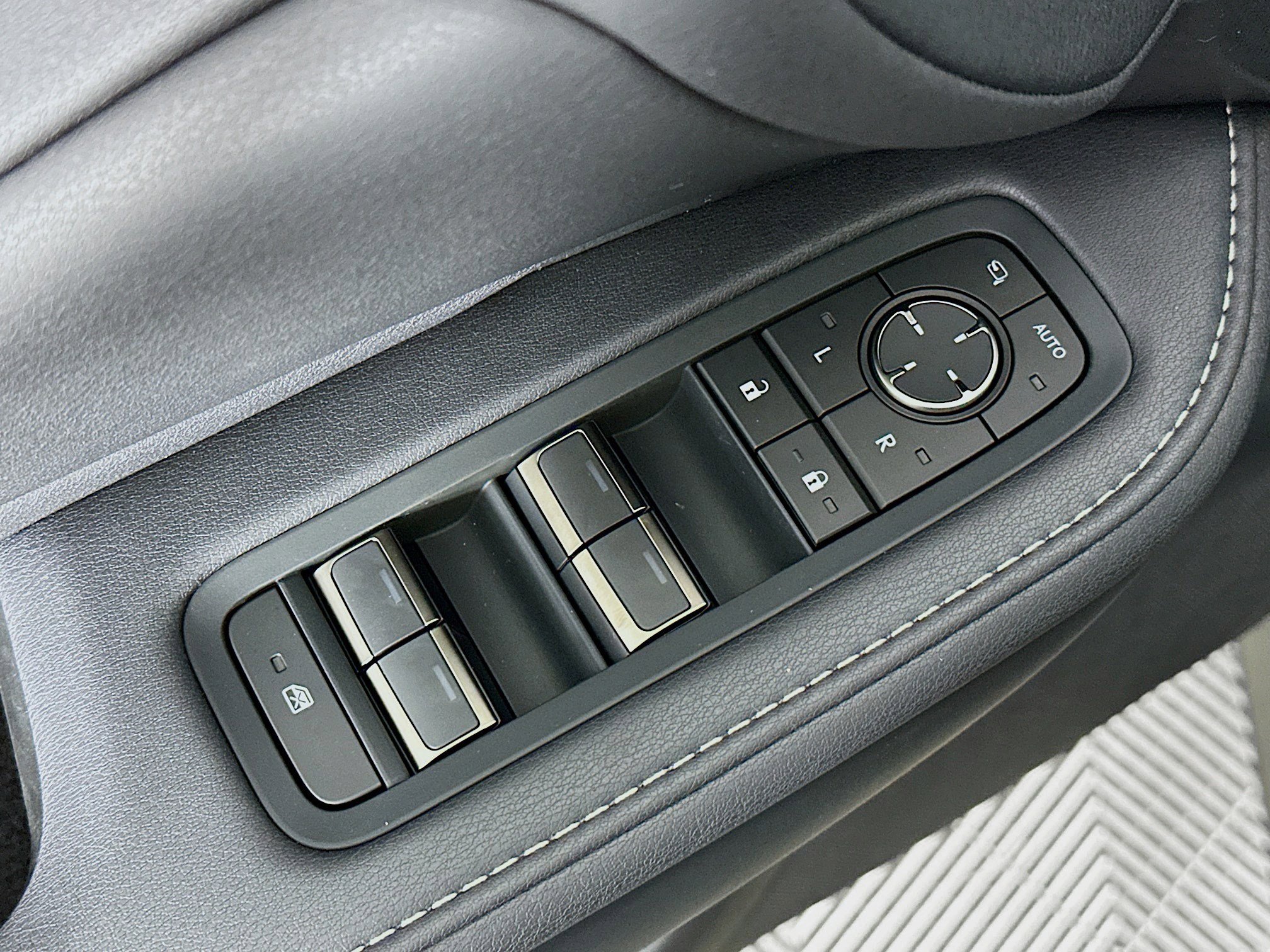 New 2026 Lexus TX 350 AWD image 18