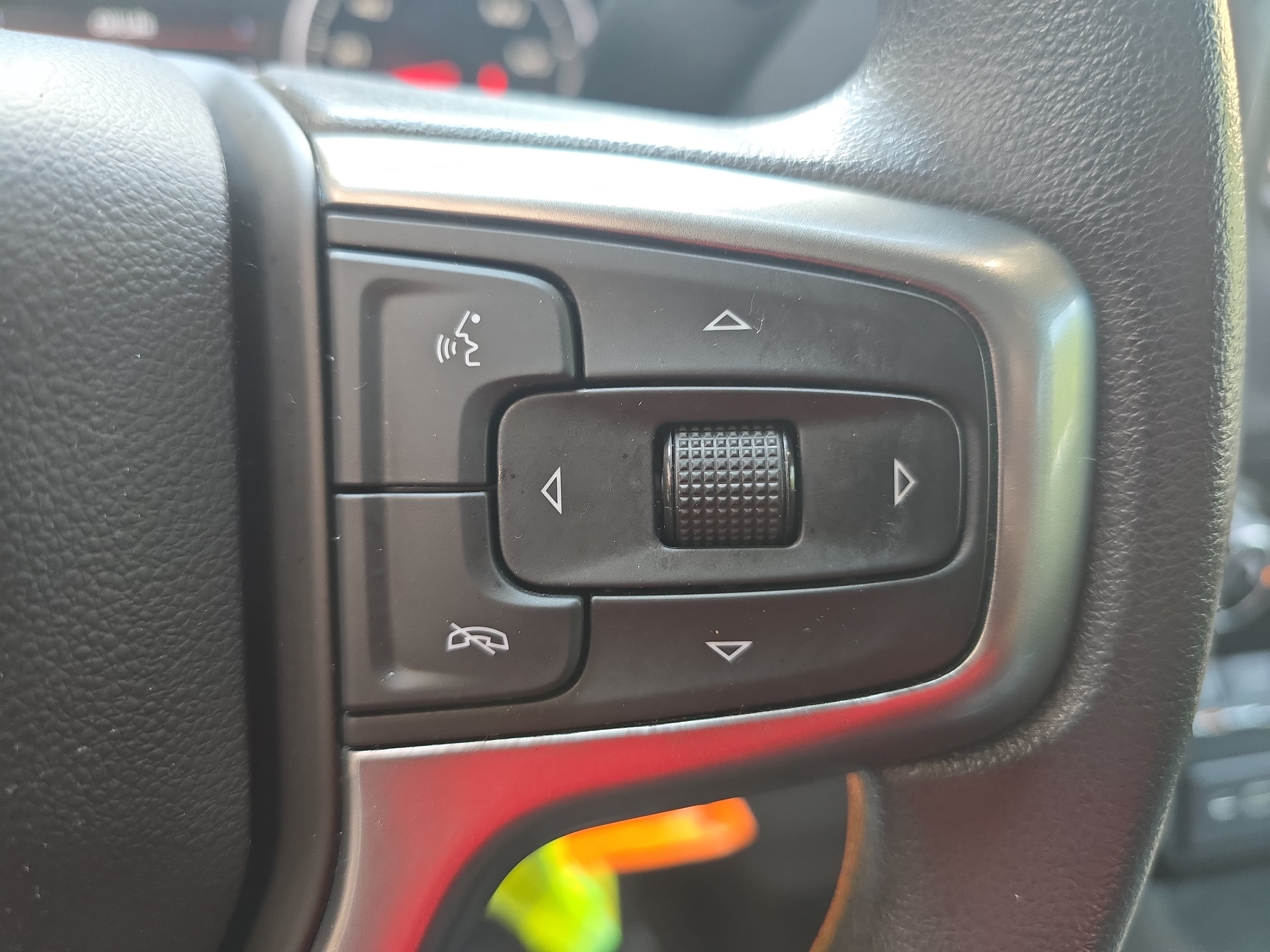 Used 2022 Chevrolet Silverado 1500 Custom Trail Boss w/ Safety Confidence Package AWD/4WD image 17