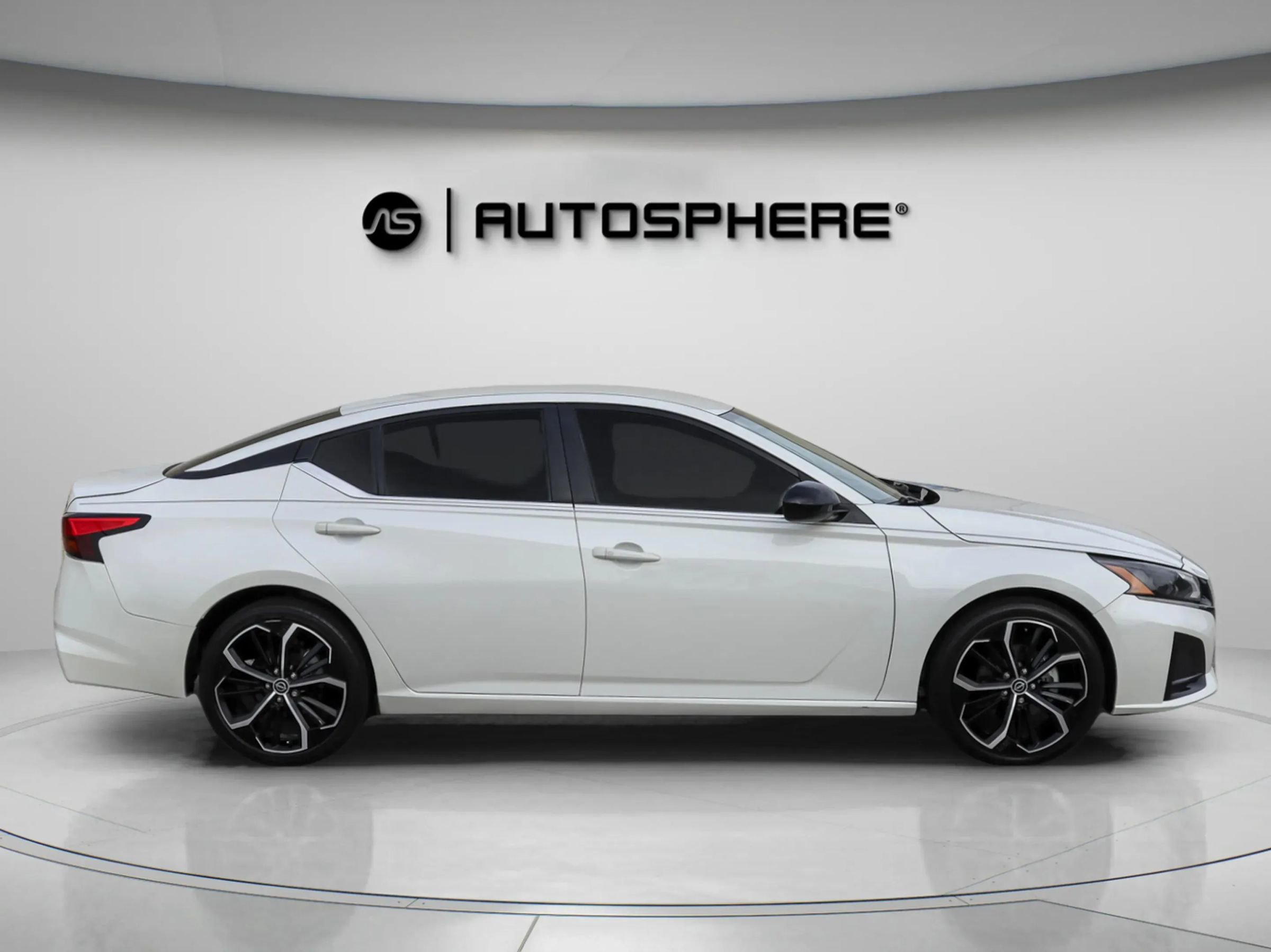 Used 2024 Nissan Altima 2.5 SR image 11