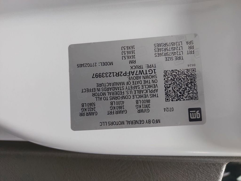 Used 2024 GMC Savana 2500 w/ Driver Convenience Package image 31