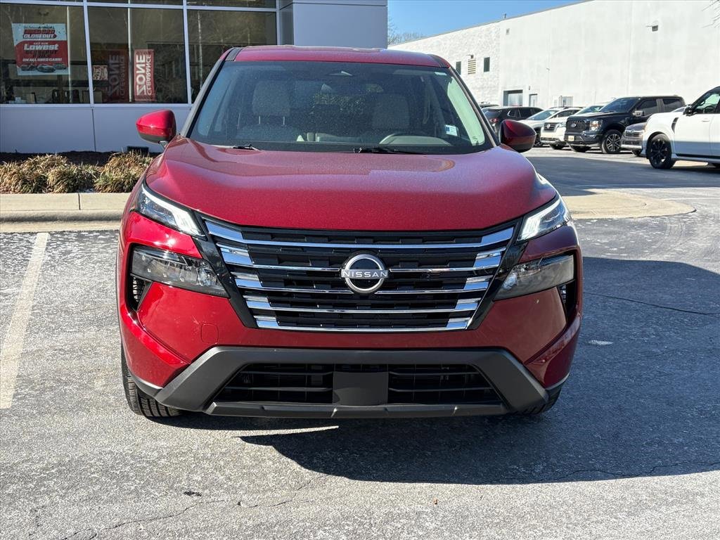 Used 2025 Nissan Rogue SV image 4