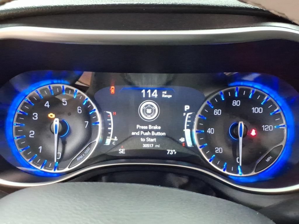 Used 2020 Chrysler Pacifica Limited FWD image 28