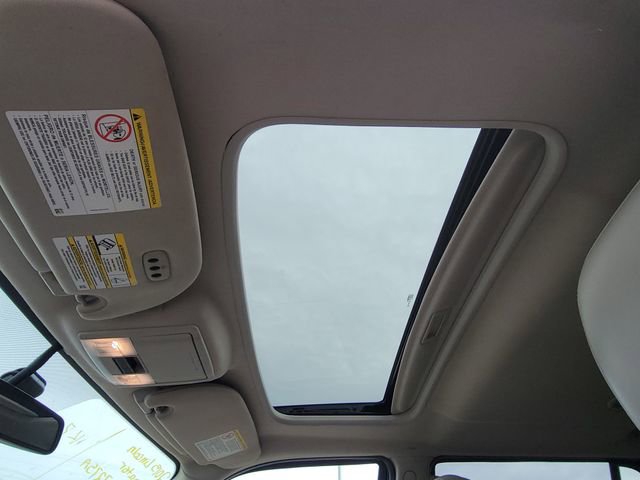 Used 2015 Lincoln Navigator 4WD image 18