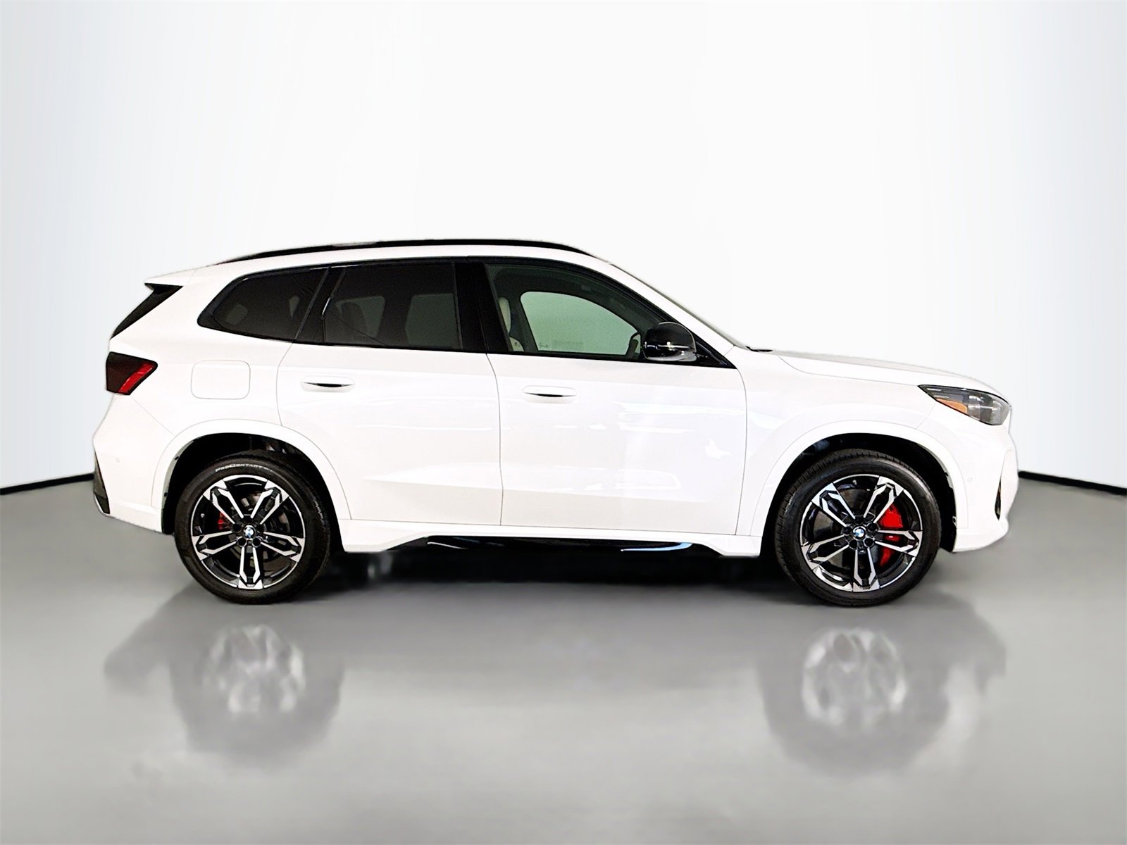 Used 2025 BMW X1 xDrive28i w/ Technology Package image 8