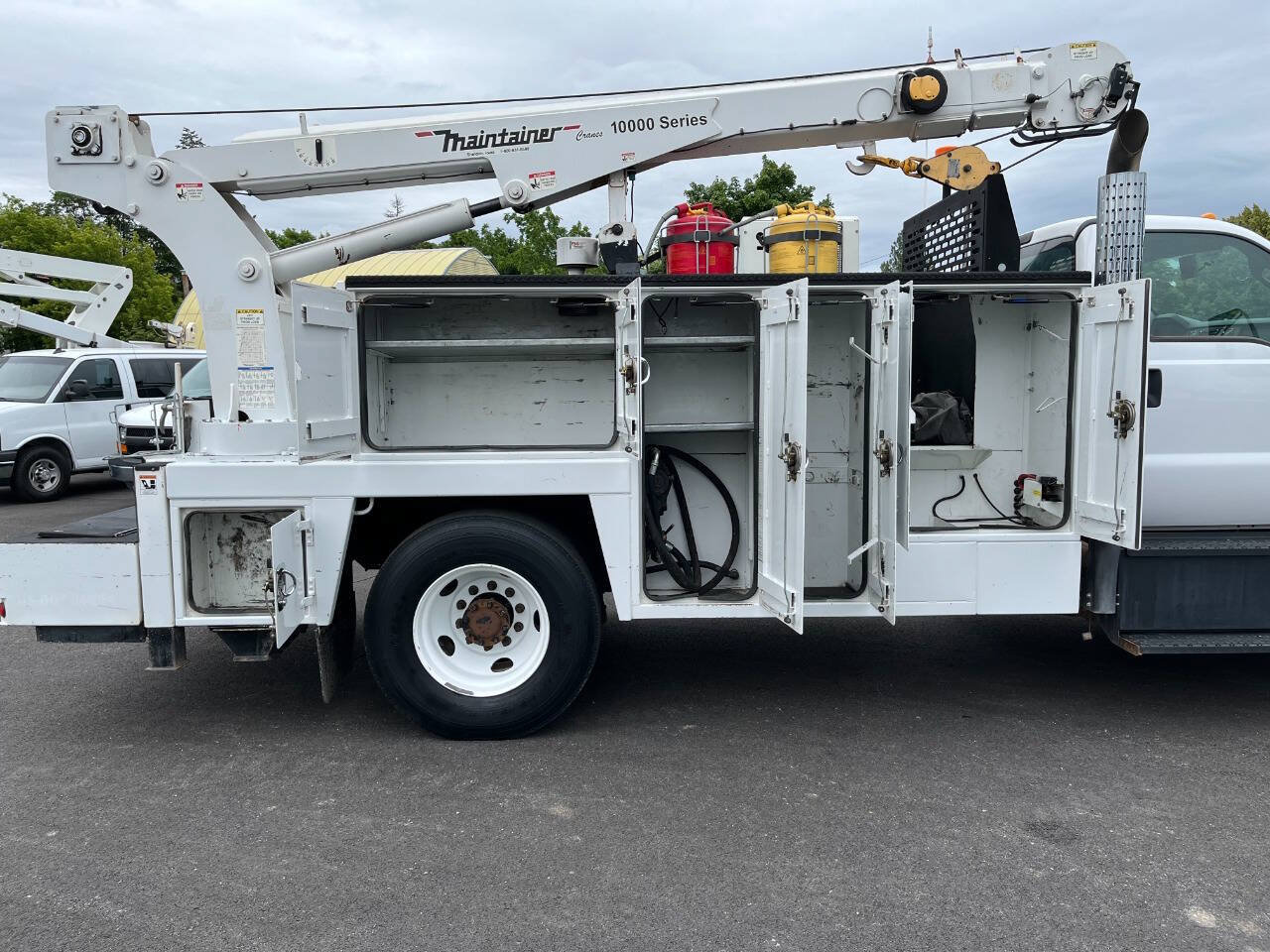 Used 2017 Ford F750 2WD Regular Cab Super Duty image 17
