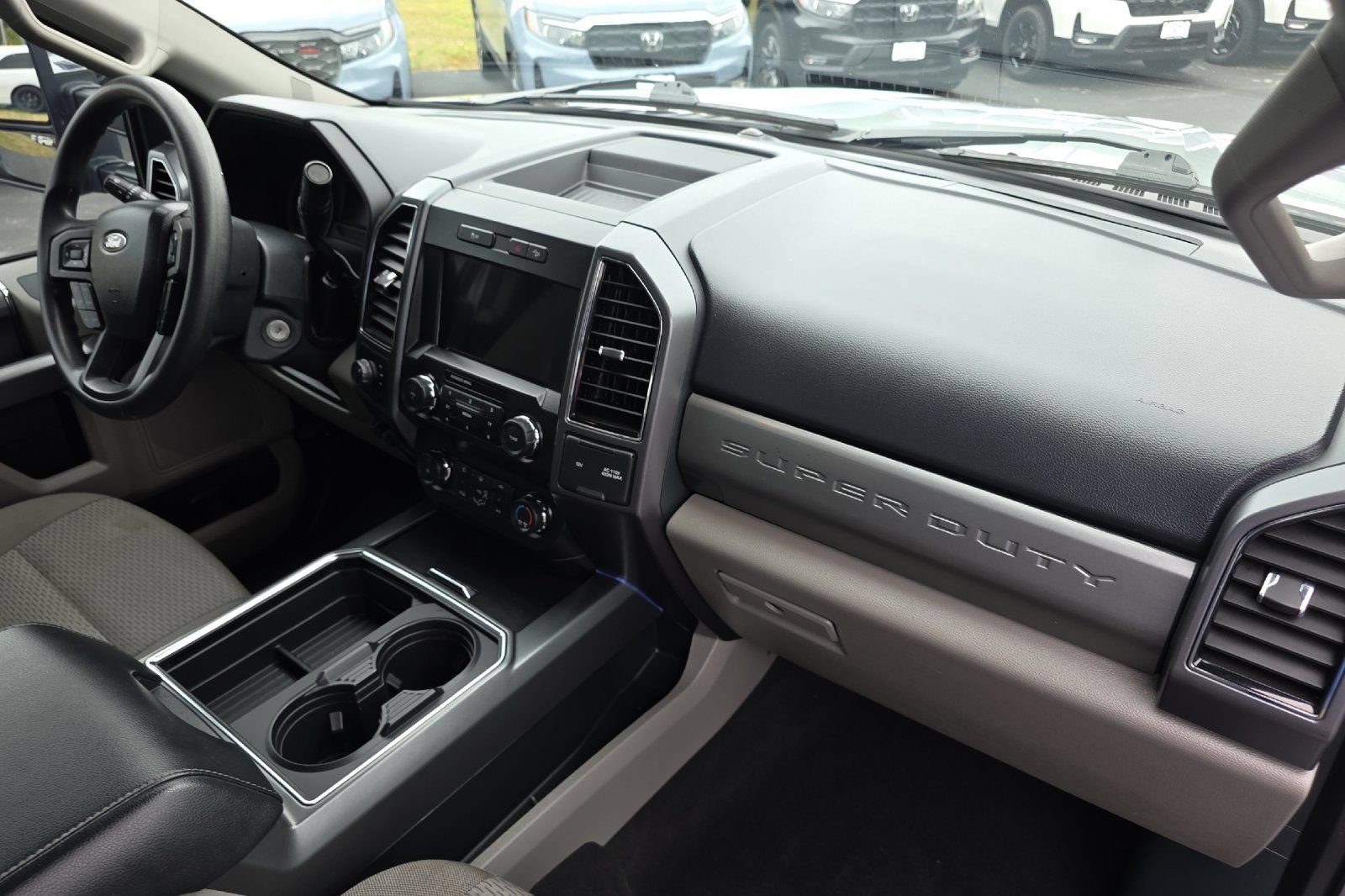 Used 2022 Ford F350 XLT w/ XLT Premium Package AWD/4WD image 15