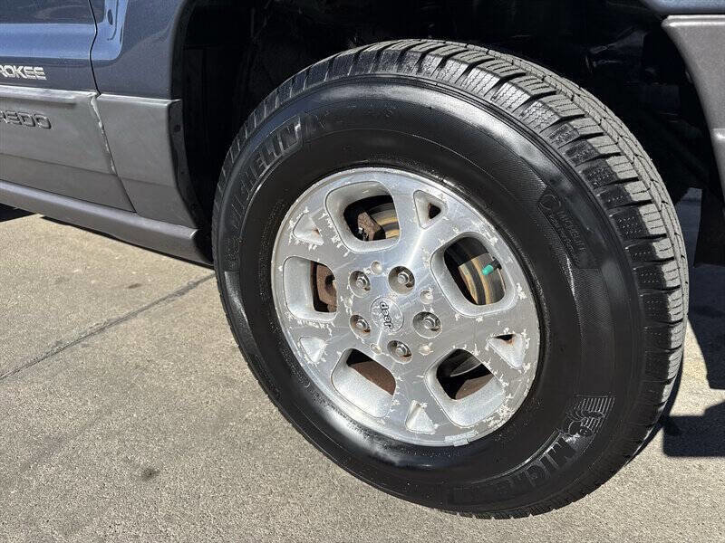 Used 2000 Jeep Grand Cherokee Laredo AWD/4WD image 13