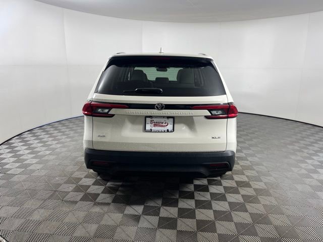 Used 2024 Toyota Grand Highlander XLE image 6