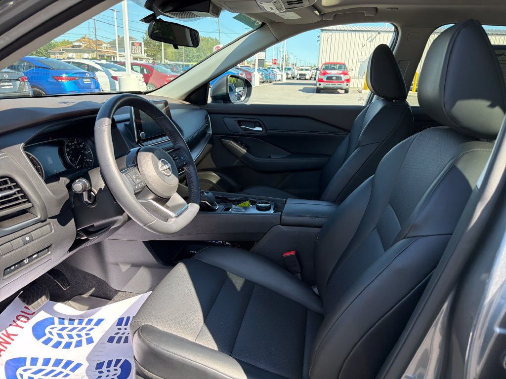 Used 2023 Nissan Rogue SV w/ SV Premium B Package AWD/4WD image 10