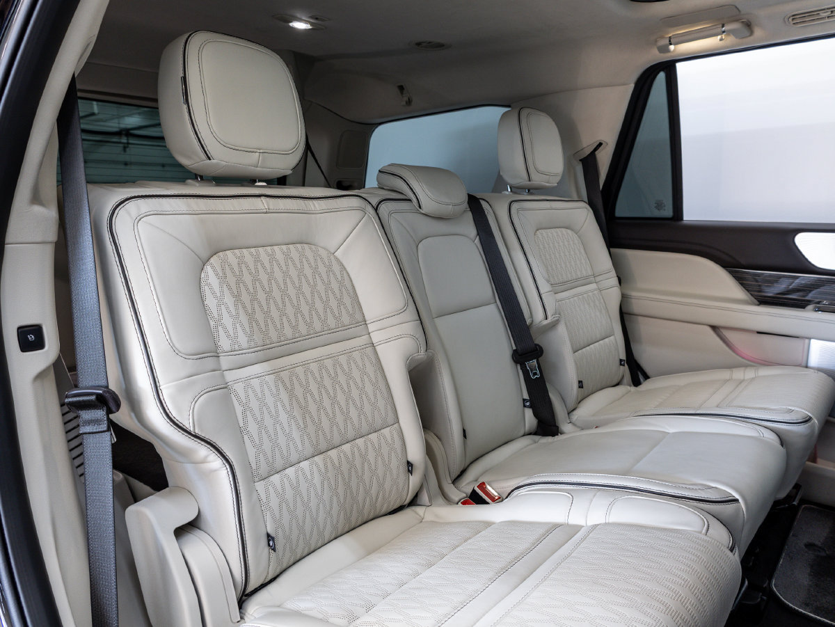 Used 2024 Lincoln Navigator Black Label AWD/4WD image 37