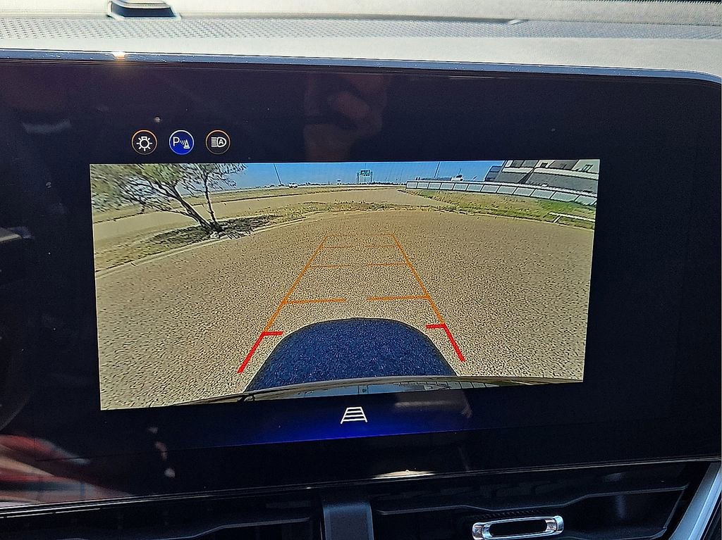 Used 2025 Chevrolet Equinox LT image 26