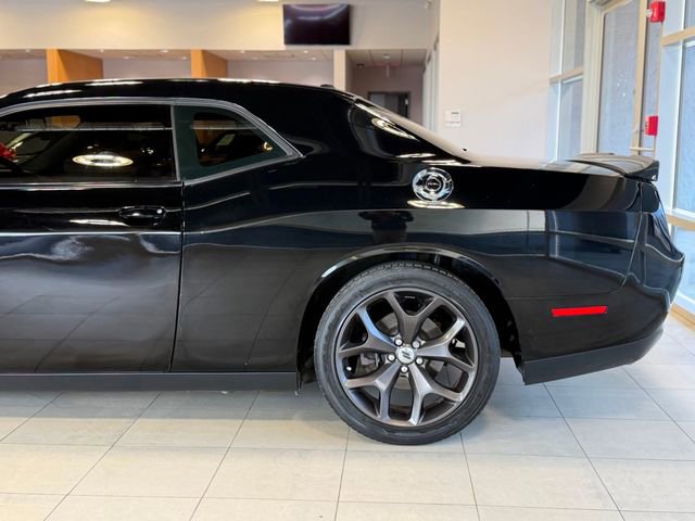 Used 2019 Dodge Challenger R/T image 9