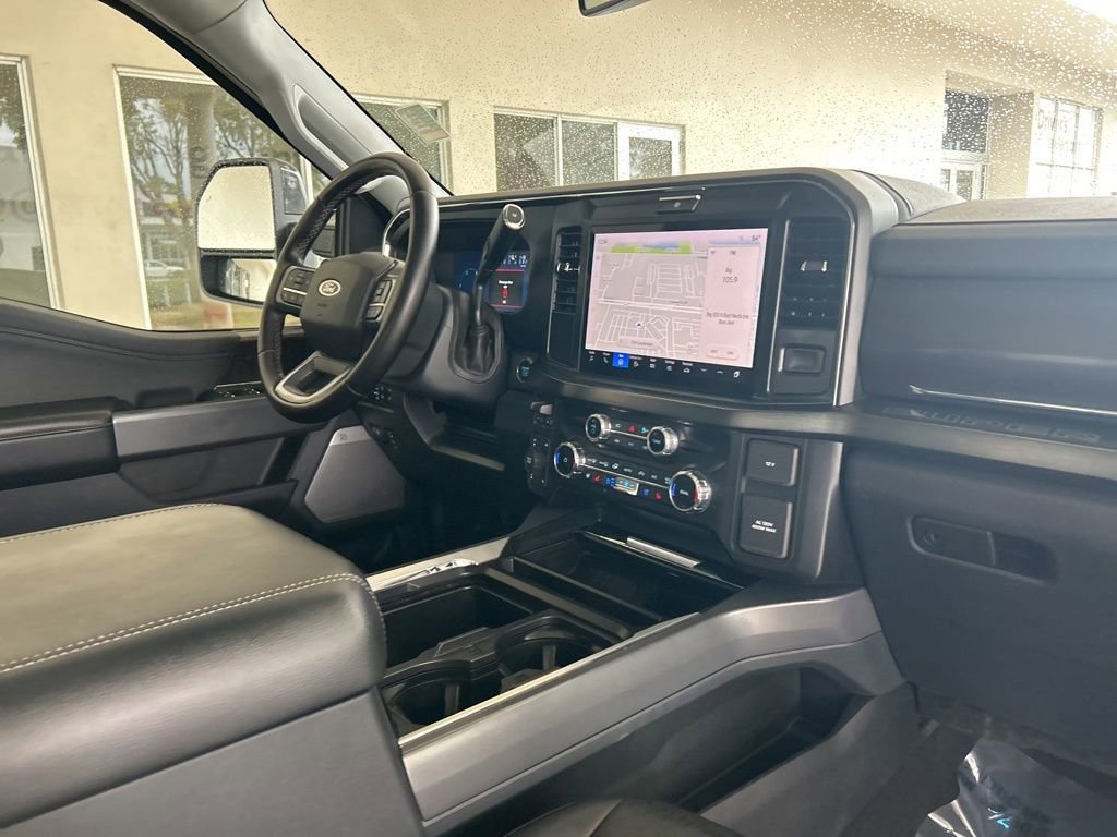 Used 2025 Ford F350 Lariat image 24