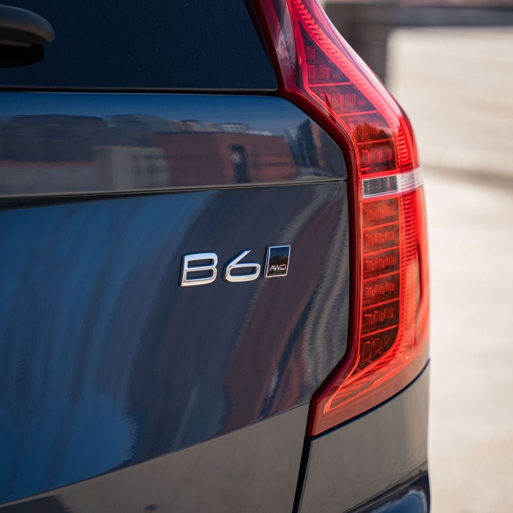 Certified 2025 Volvo XC90 B6 Plus AWD/4WD image 6