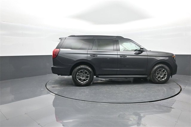 New 2026 Ford Expedition Active image 8