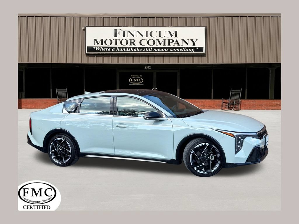 Used 2025 Kia K4 GT-Line FWD video 1