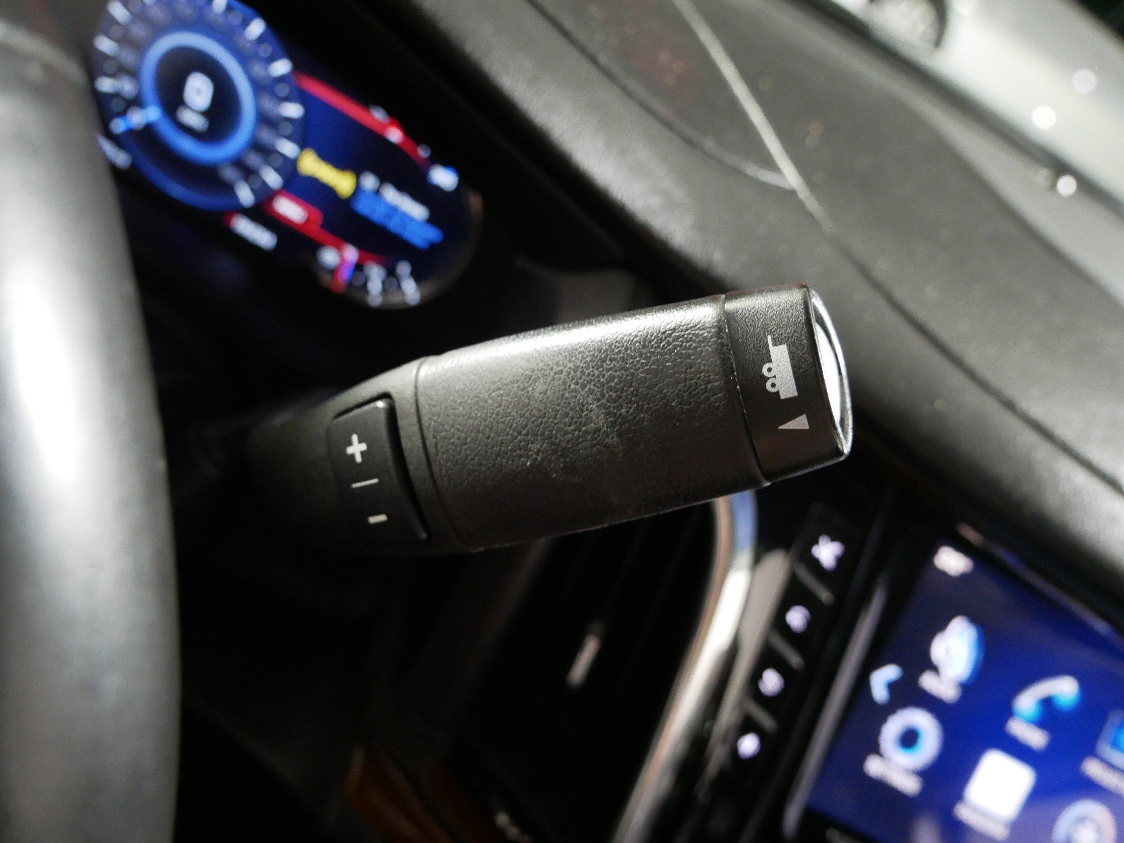 Used 2016 Cadillac Escalade Premium image 24