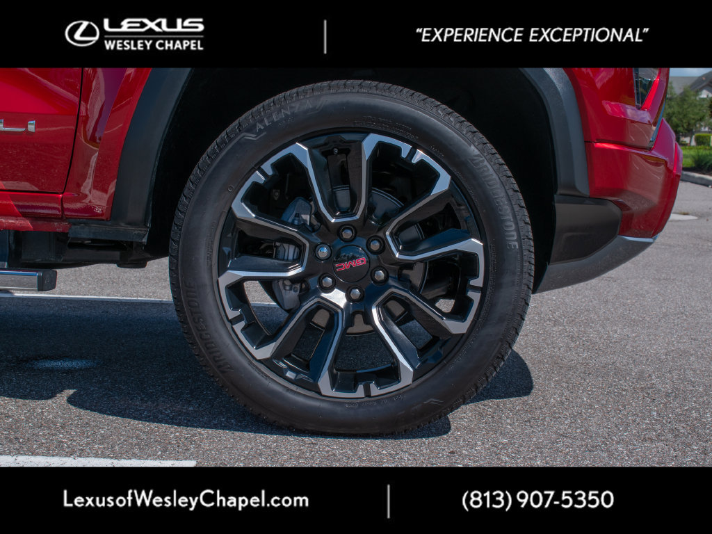Used 2026 GMC Canyon Denali AWD/4WD image 3
