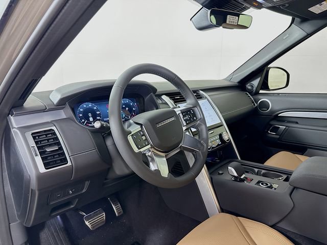 New 2026 Land Rover Discovery Dynamic SE AWD/4WD image 9