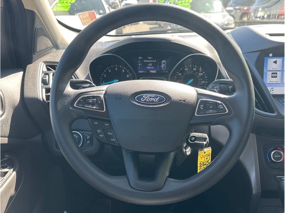 Used 2017 Ford Escape SE w/ Equipment Group 201A AWD/4WD image 16