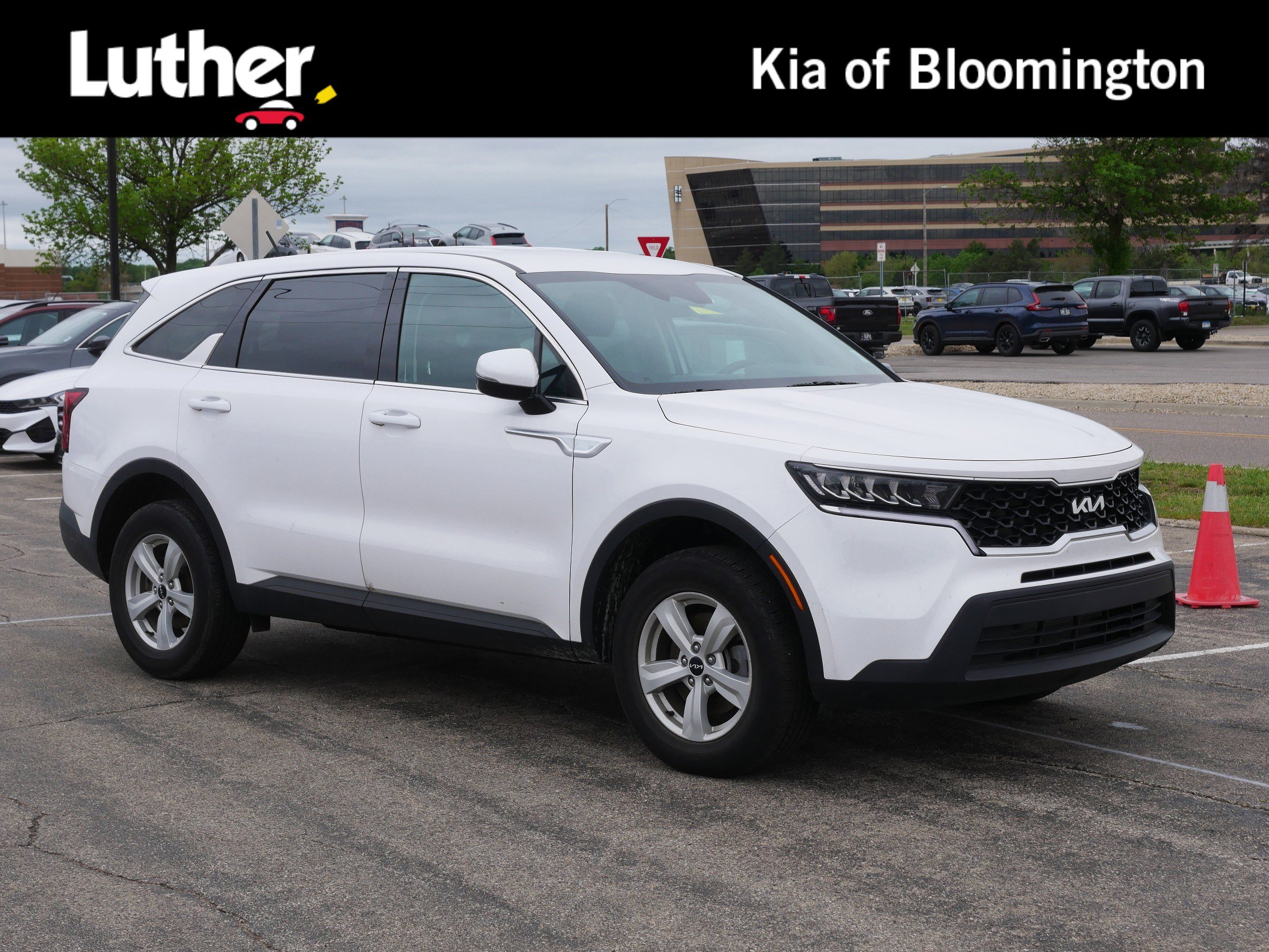 Used 2023 Kia Sorento LX
