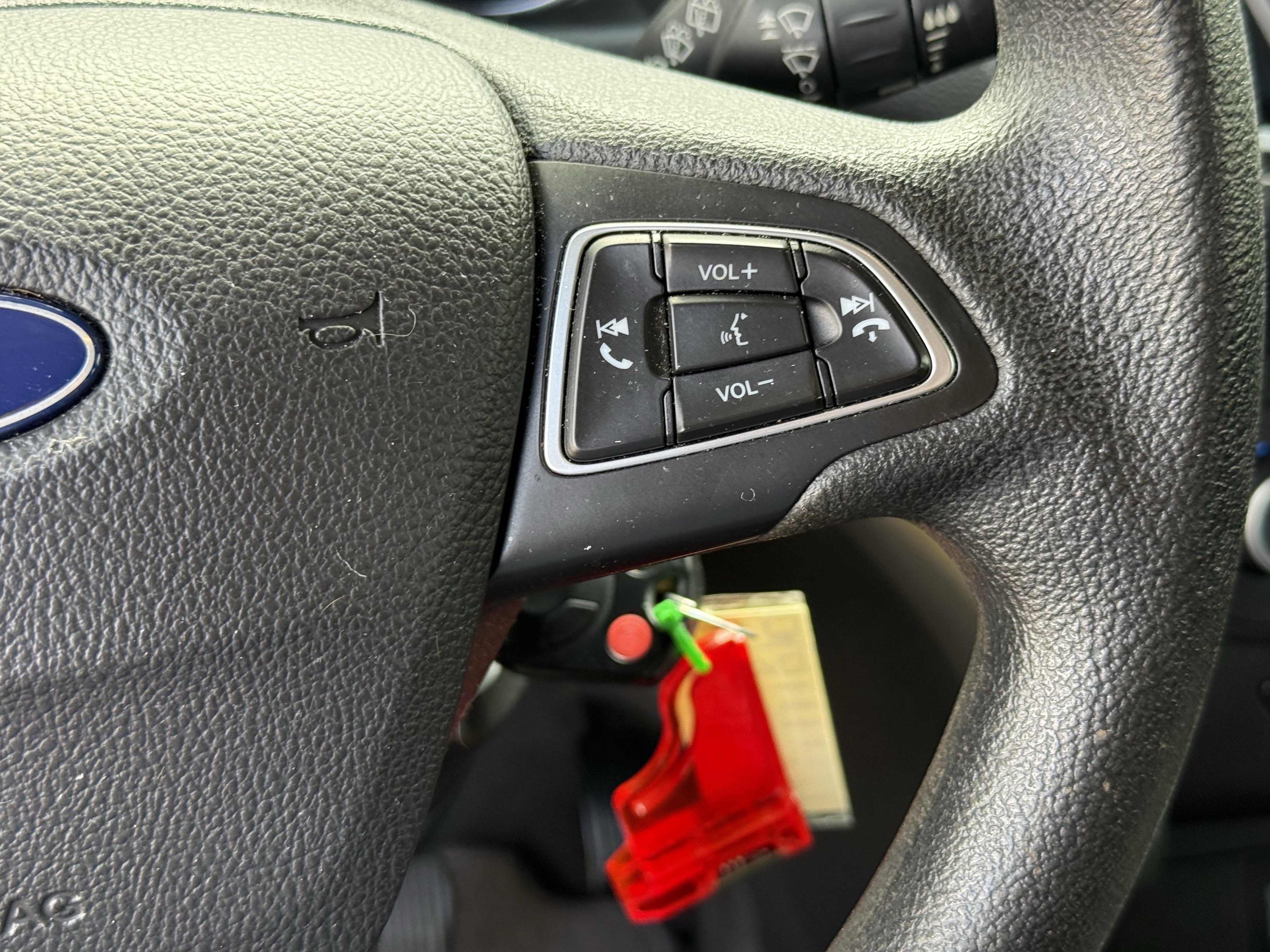 Used 2018 Ford Escape SE w/ SE Sync 3 Package FWD image 17