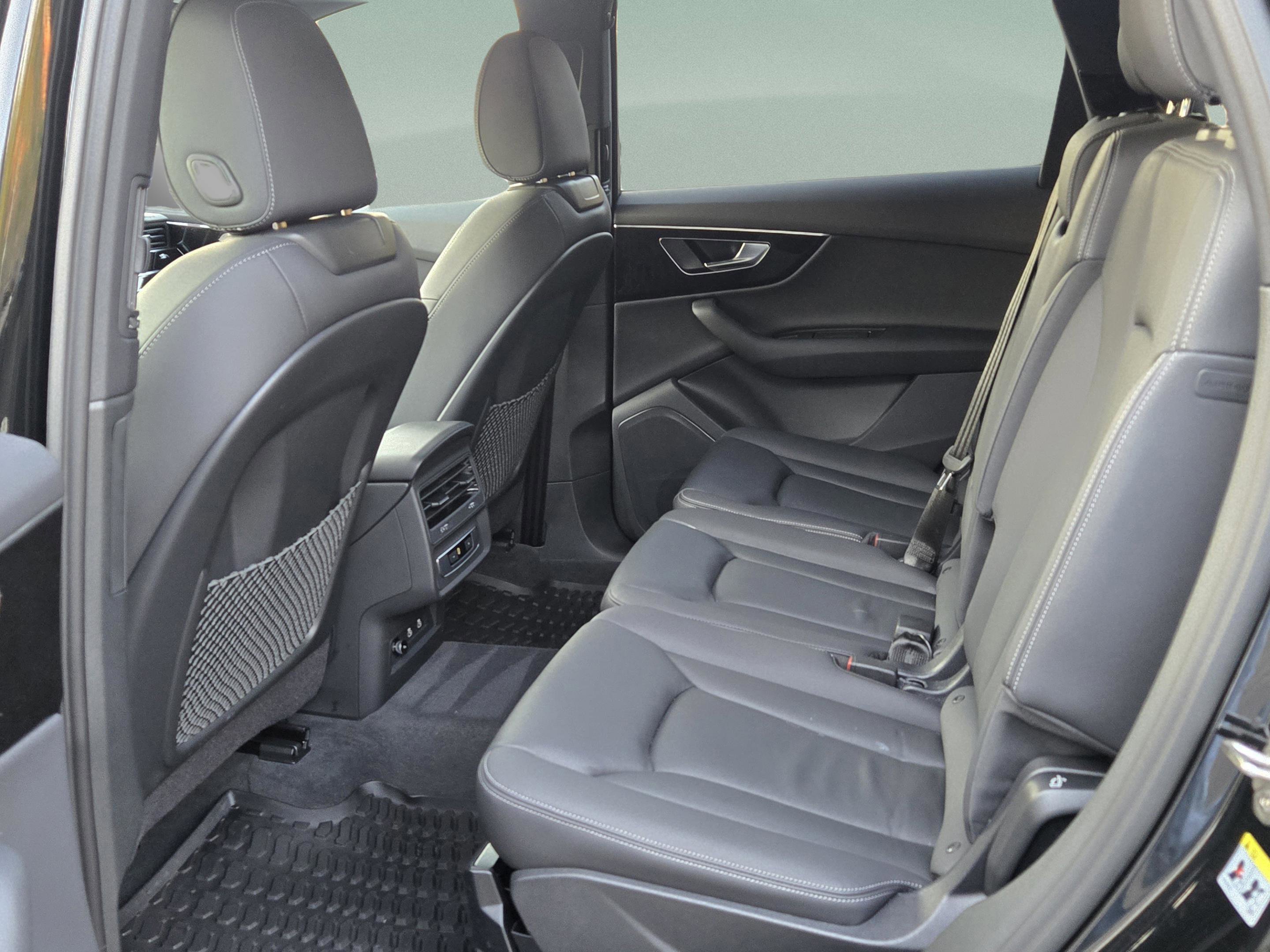 Used 2025 Audi Q7 3.0T Premium w/ Convenience Package image 11