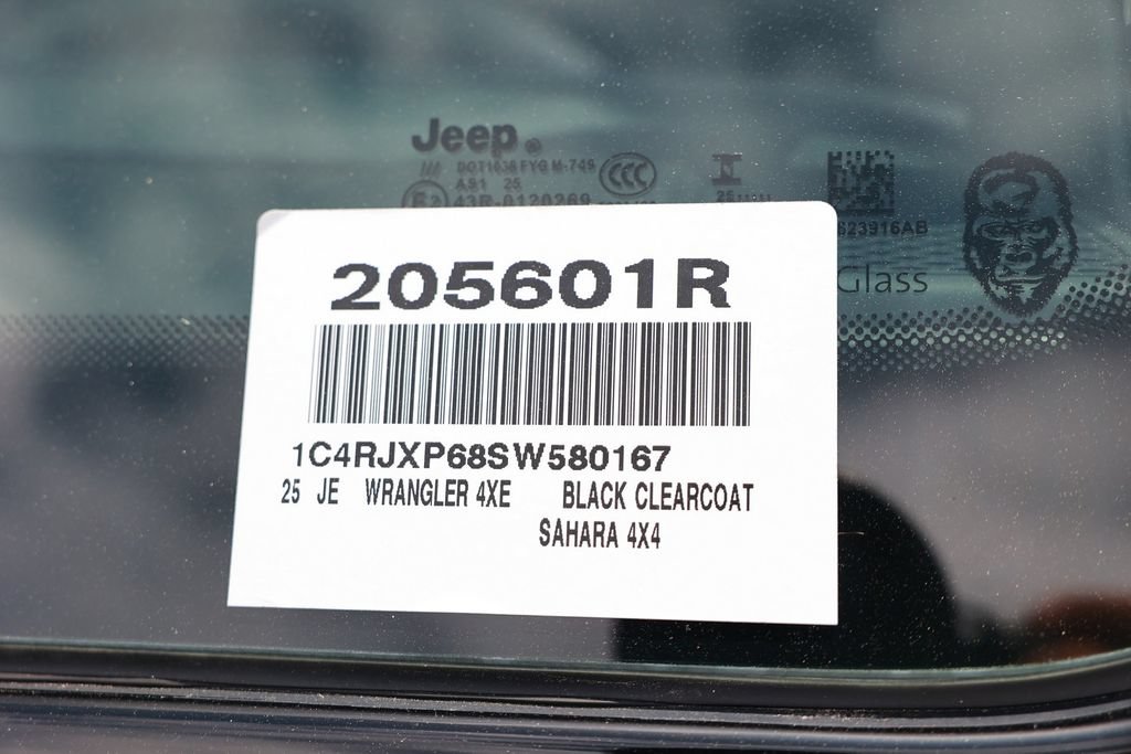 Used 2025 Jeep Wrangler Unlimited Sahara w/ Safety Group AWD/4WD image 40