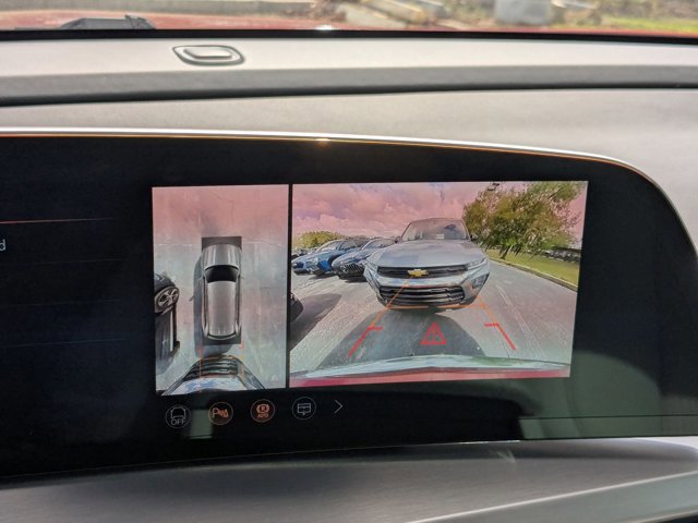 Used 2026 Cadillac Vistiq Luxury image 10