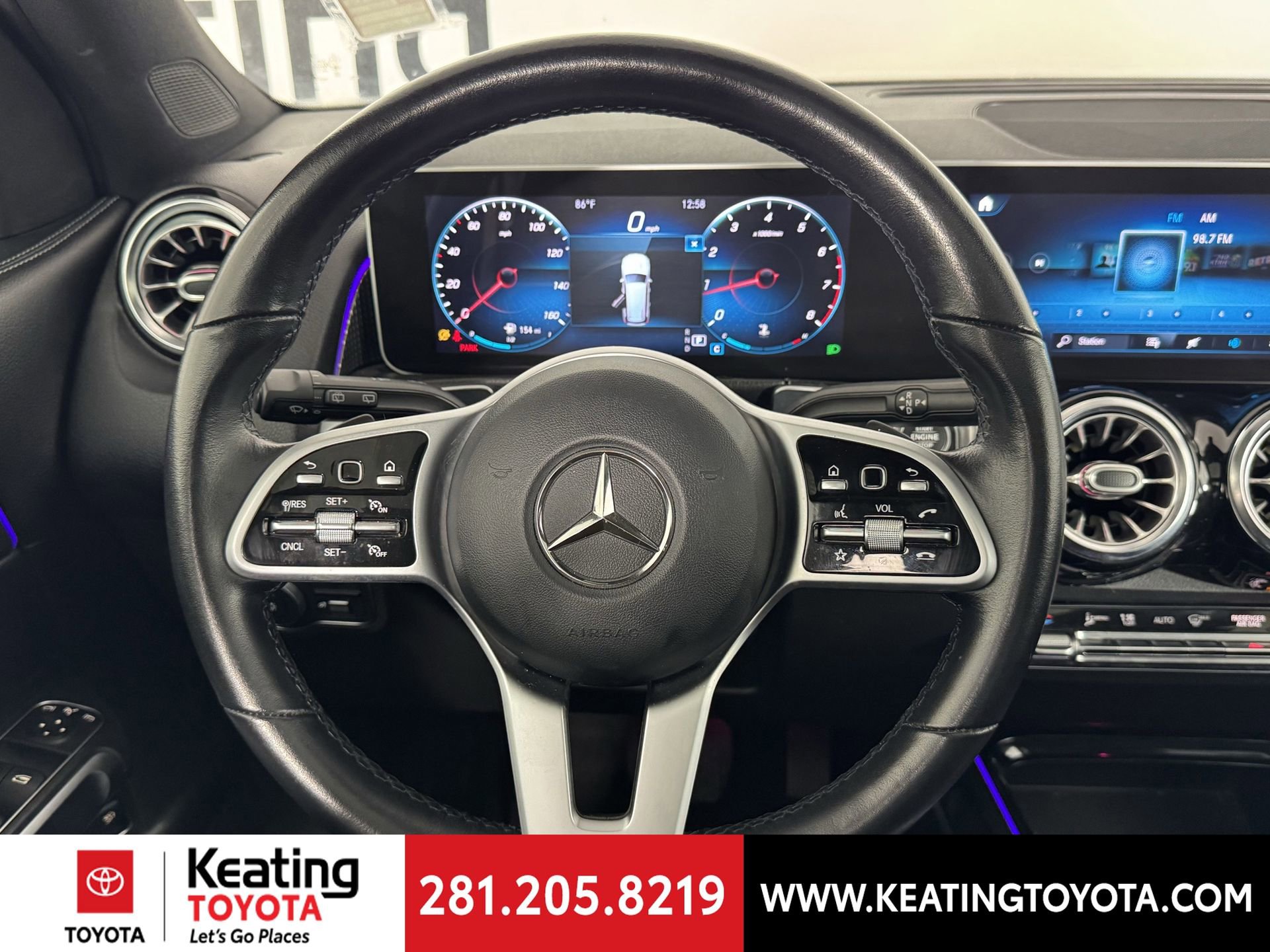 Used 2021 Mercedes-Benz GLB 250 4MATIC image 27