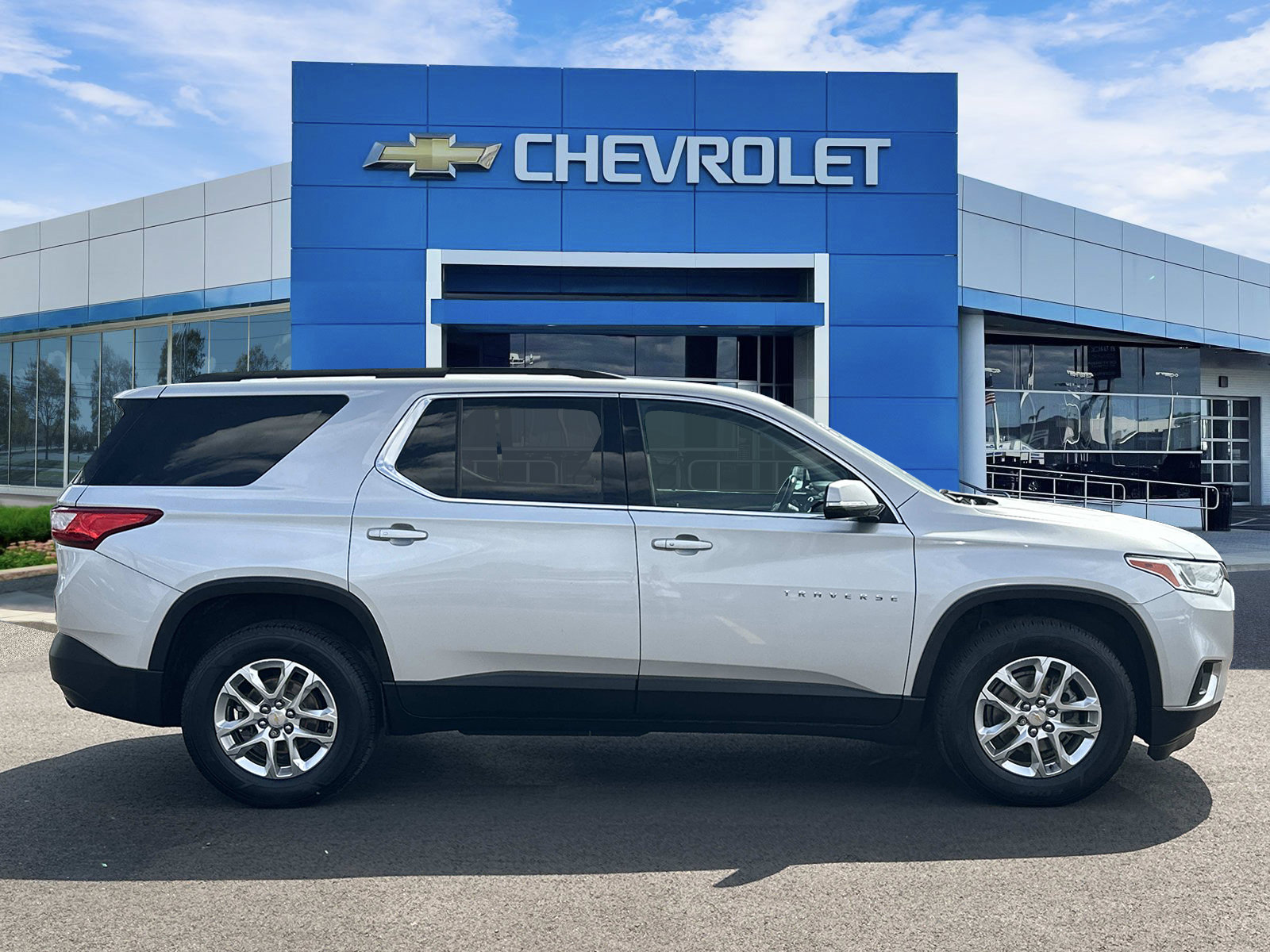 Certified 2020 Chevrolet Traverse LT FWD image 5