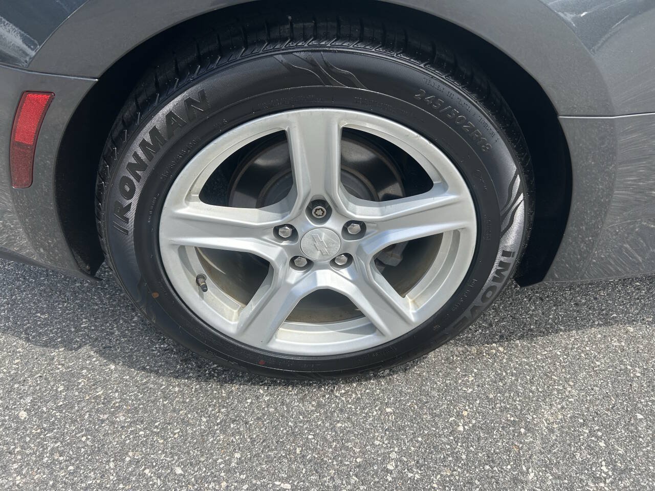 Used 2017 Chevrolet Camaro LT RWD image 11
