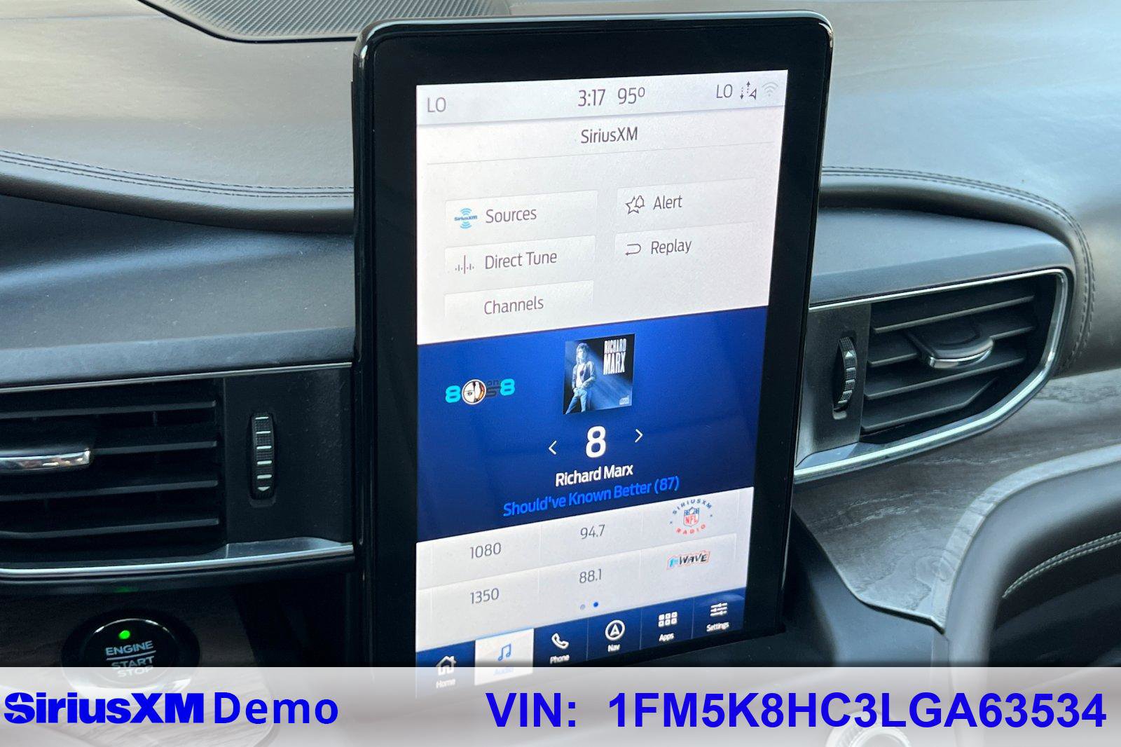 Used 2020 Ford Explorer Platinum w/ Premium Technology Package image 30