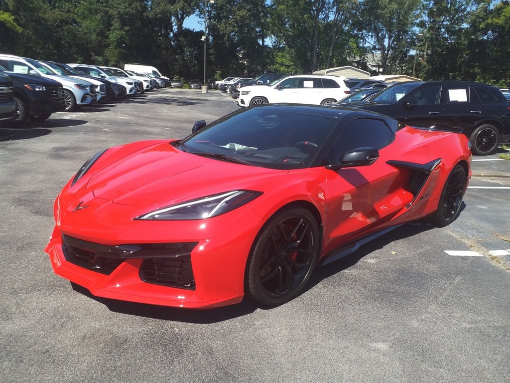 Used 2025 Chevrolet Corvette Z06 w/ Stealth Interior Trim Package RWD image 3