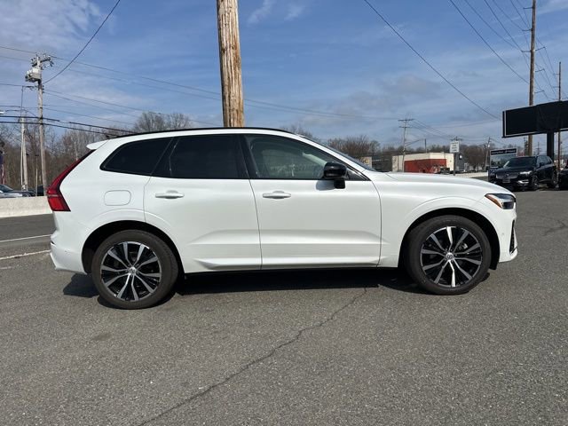 Certified 2023 Volvo XC60 B5 Plus w/ Climate Package image 3