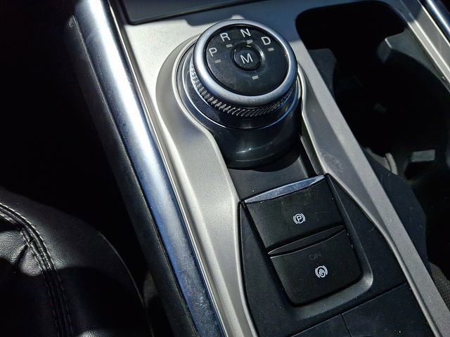 Used 2021 Ford Explorer XLT w/ Equipment Group 202A AWD/4WD image 14